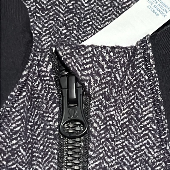 Lululemon Forme Jacket - Picture 6 of 13